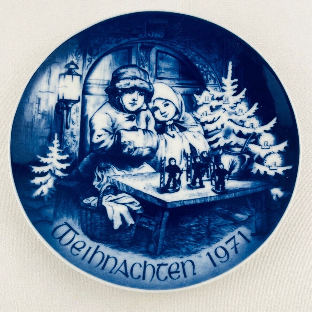 Vintage Bareuther 1971 Christmas Eve Plate Blue White